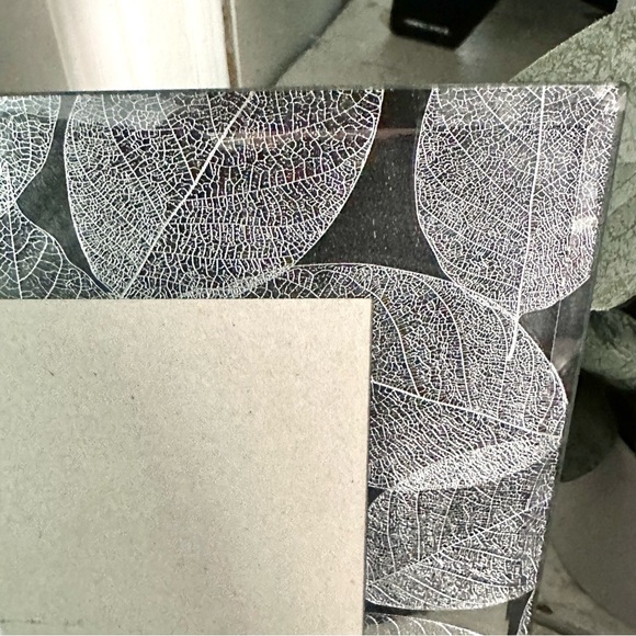 Mirrored Leaf Print Picture Photo Frame 5”x7” Opening Tabletop Silver Boho - Picture 3 of 11